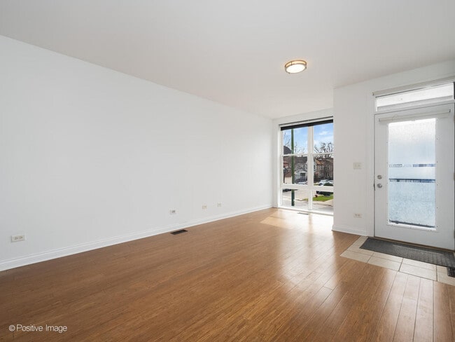 Photo - 3502 W Diversey Ave Unit 2