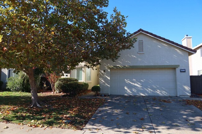 3 Bedroom, 2 Bath Elk Grove Home - 3 Bedroom, 2 Bath Elk Grove Home