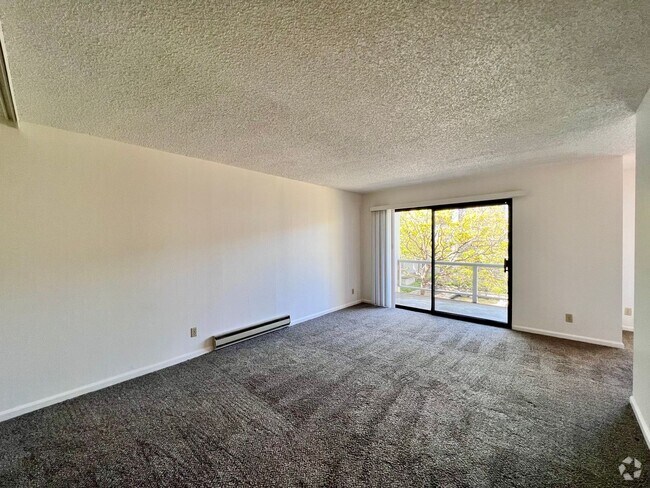 Building Photo - Large sunny 1 bedroom with lush courtyard ... Unit D380 Rental