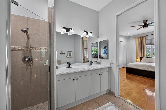 Photo - 15 NE 20th Ave