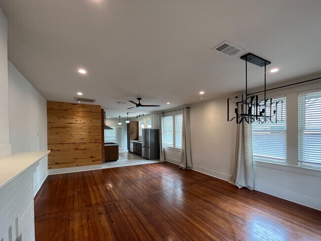 Photo - 634 Turner Ave