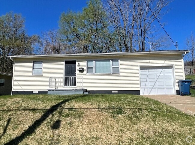 Building Photo - 900 Caseyville Rd Rental