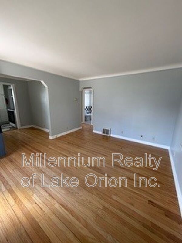 Photo - 1522 Longfellow Ave