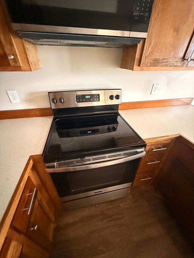 Photo - 3801 Halsey St Unit Apt 204