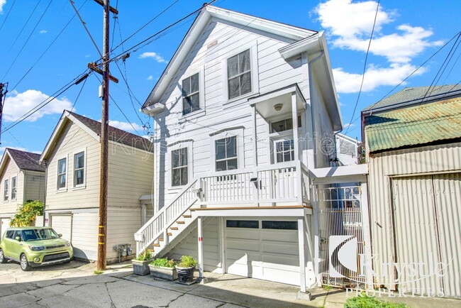 Photo - 520 Indian Aly