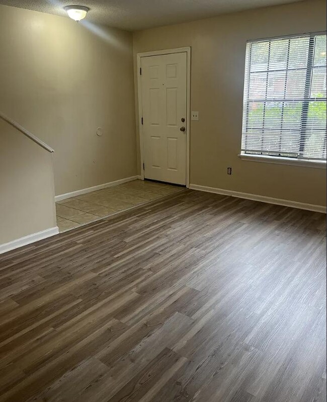 Photo - 111 Timber Ln