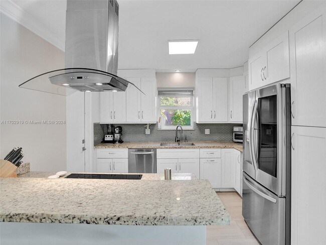 Photo - 1411 Lisbon St