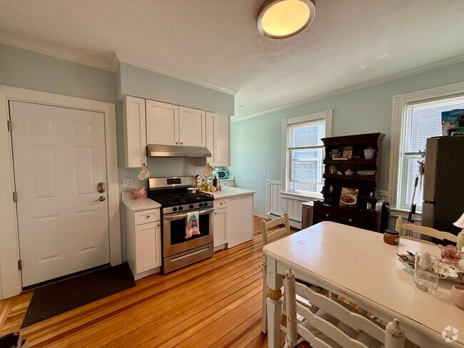Building Photo - 17 Amy St Unit 1 Rental