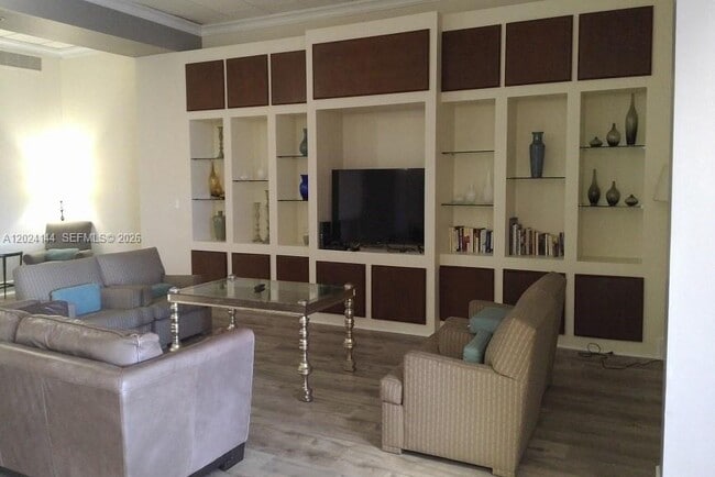 Photo - 5600 Collins Ave Unit 4U