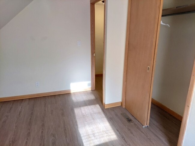 Photo - 1129 St George St Unit A