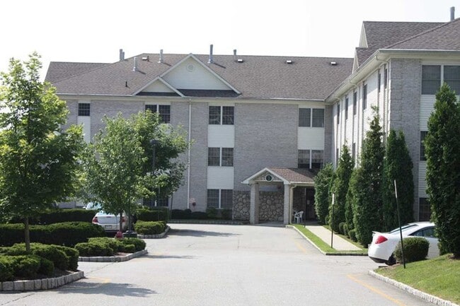 Vail Manor - 55+