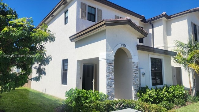 Building Photo - 12897 SW 234th St Rental