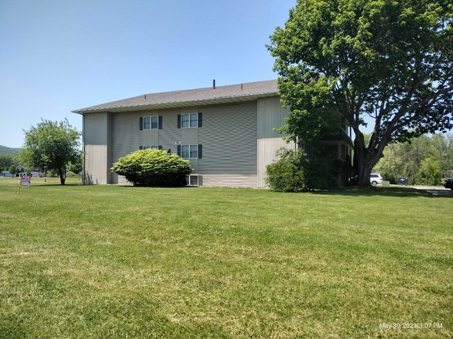 Photo - Endeavor Creekside Apartments