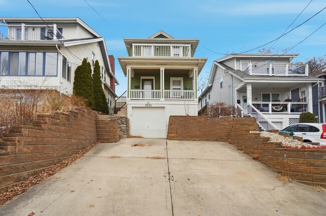 Building Photo - 2 Bed 2 Bath in Oakley!