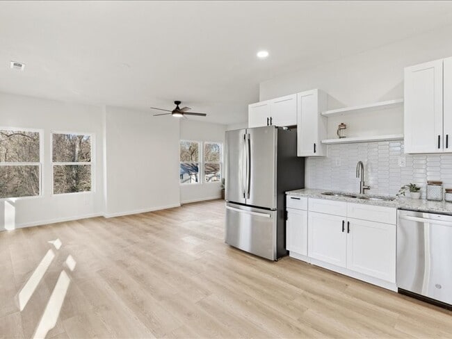 Photo - 814 Biddle St