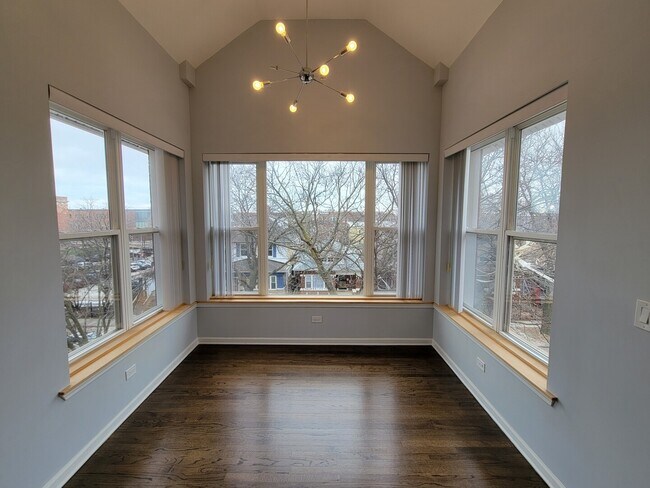 4844 N Spaulding Ave Unit 3