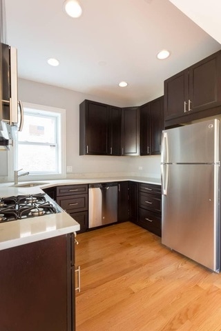 Building Photo - 2321 W Fullerton Ave Unit 1