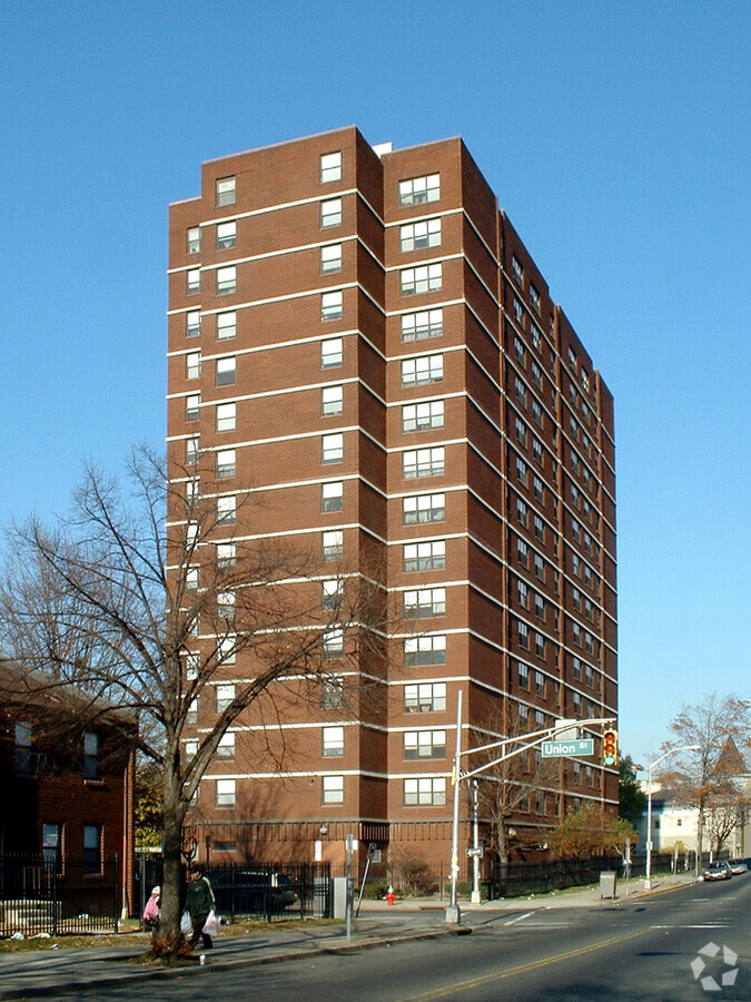 View from the southwest along Ocean Avenue - Salem Lafayette Urban Renewal L.P. Campus Apartments