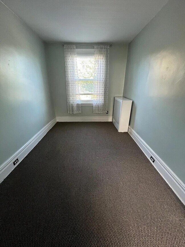 Building Photo - 22 Stephenson Blvd Unit 2 Rental