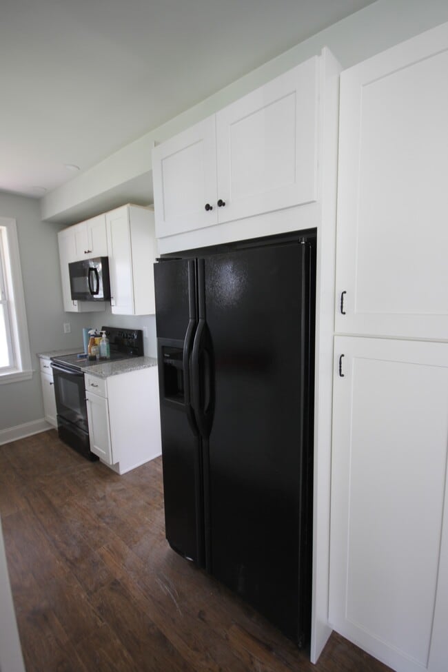 Kitchen - 202 Walnut St Unit First Floo