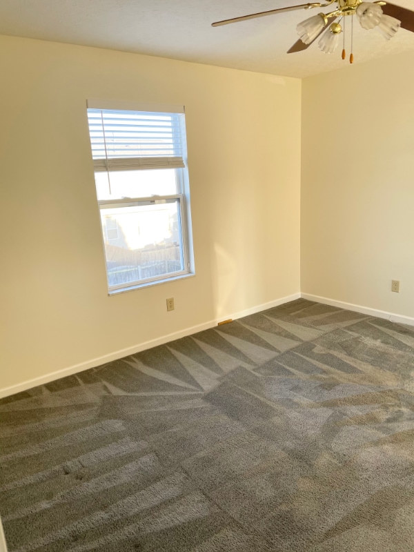 Photo - 7516 Swindon St