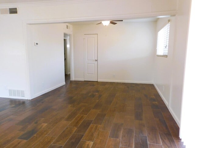 Photo - 1045 Oxford Ave