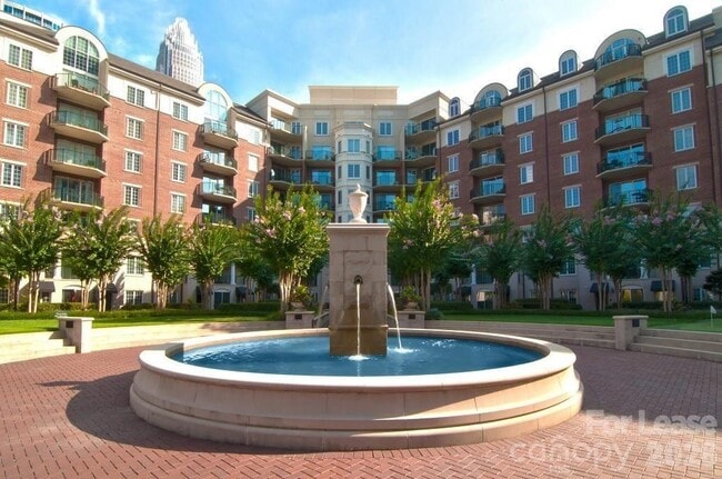 Photo - 300 W 5th St Unit 521