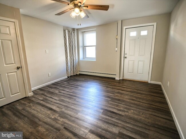 Photo - 24 W Front St