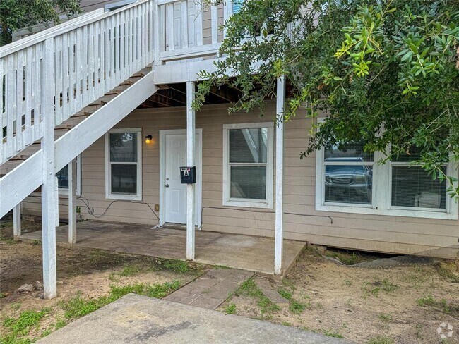 Building Photo - 3826 Lehall St Unit A Rental