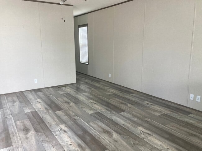 Photo - 1613 Steller Ln