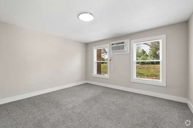 2BR, 1BA - 1,078SF - Primary Bedroom