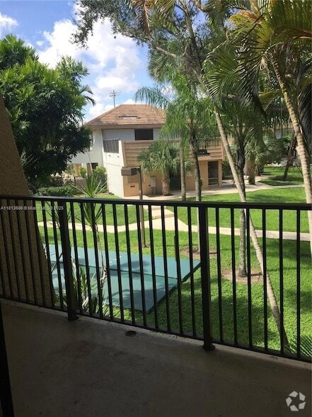 Building Photo - 8261 SW 128th St Unit 204 Rental