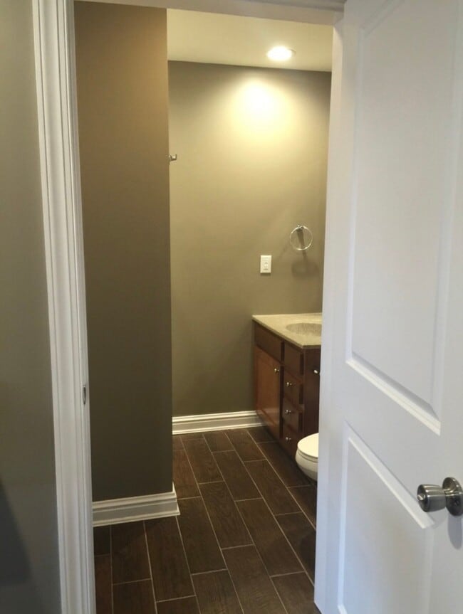 1604 Spring Valley Dr Unit 7