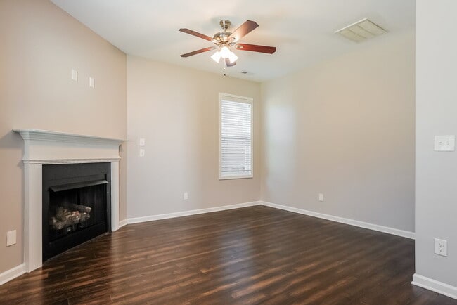 Photo - 422 Crawford Pkwy