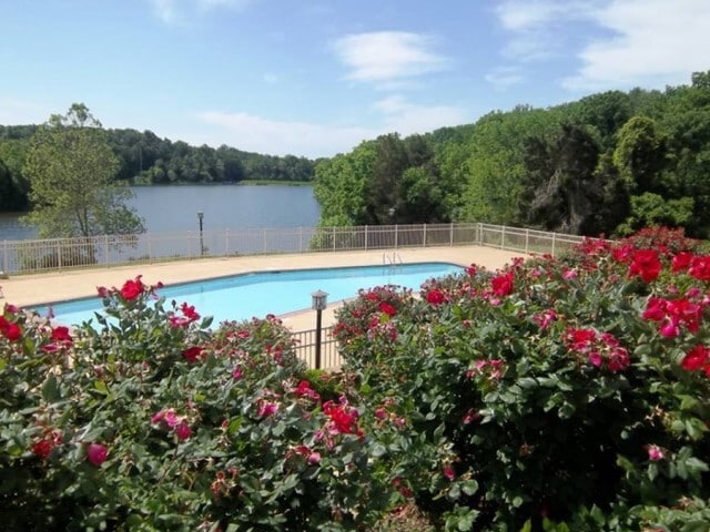 Building Photo - Park Lake Apartments