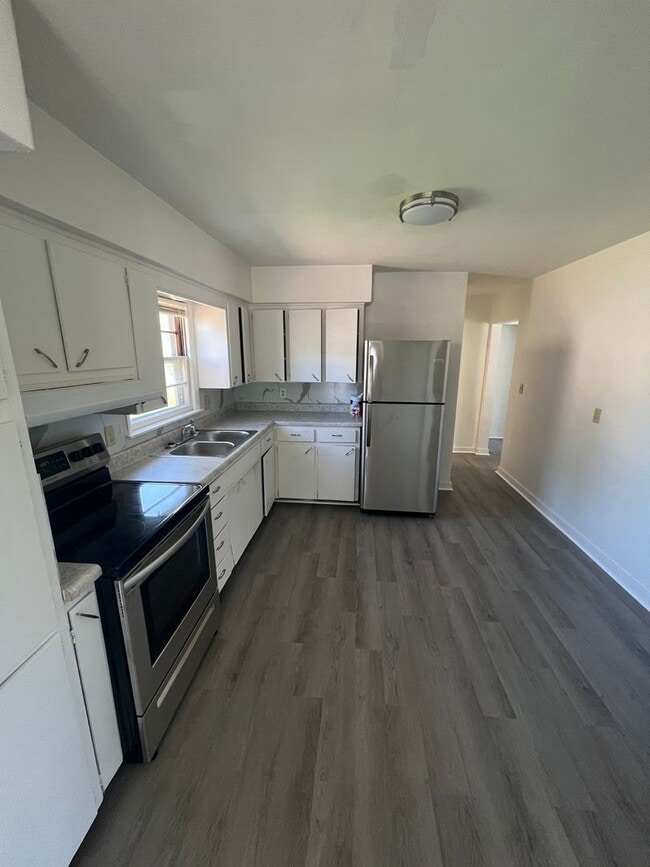 Building Photo - 320-322 W Louise St Unit 322 Rental