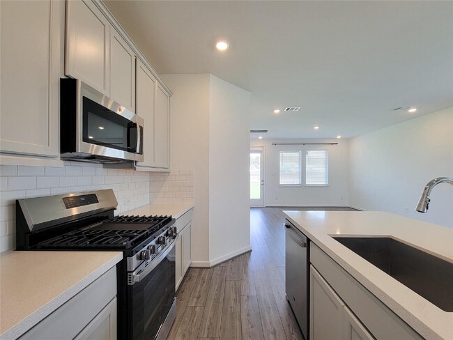 Photo - "Charming 4-Bed Retreat on Primrose Myrtle Ln, Cypress - Spacious Living with 2.5 Baths!"