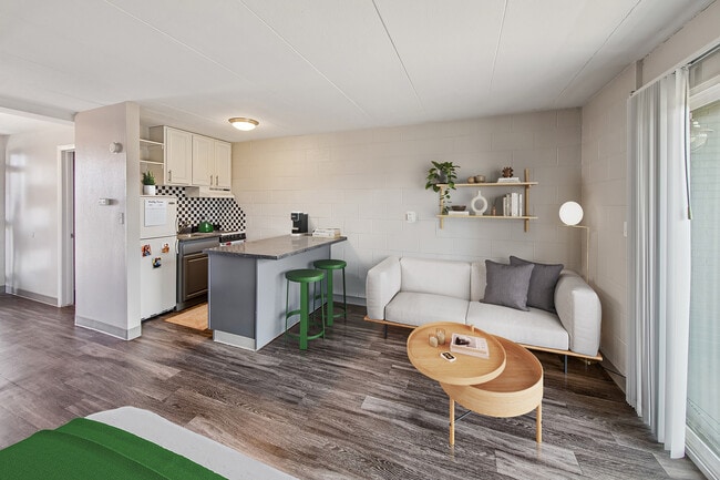 Photo - The Social West®