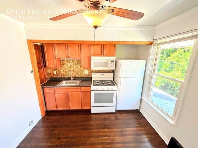 Building Photo - 23 W Ridley Ave Unit 2F