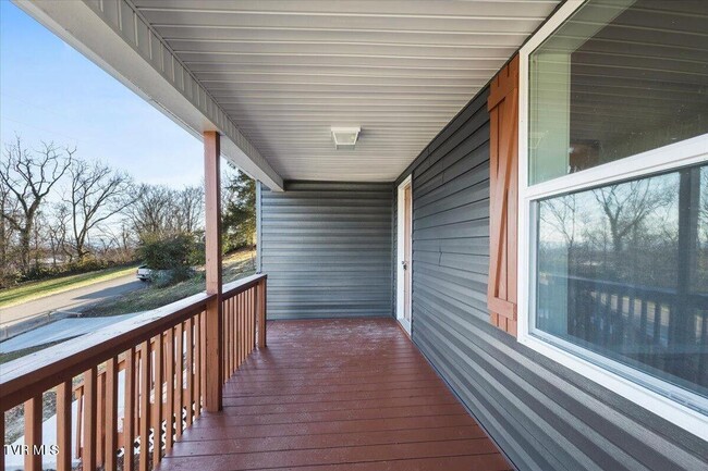 Photo - 411 S Hill St