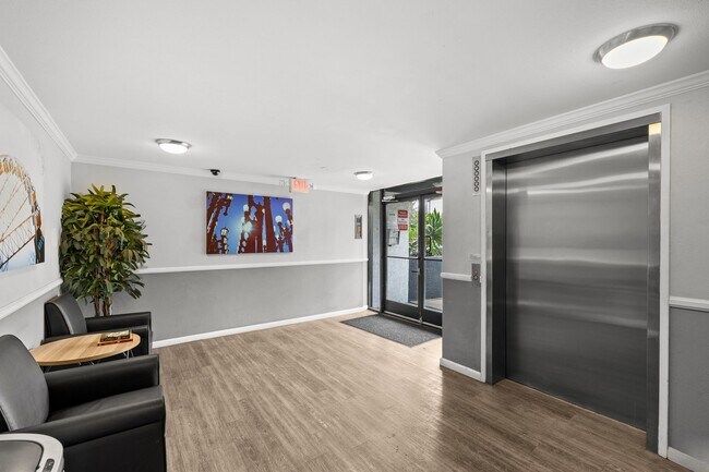 Photo - 4432 Coldwater Canyon