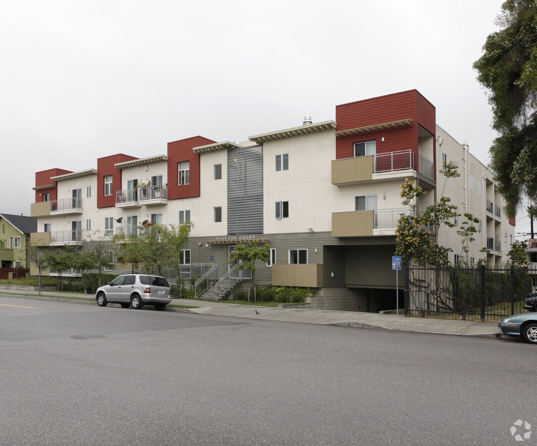 Bronson Court - Bronson Court Apartments