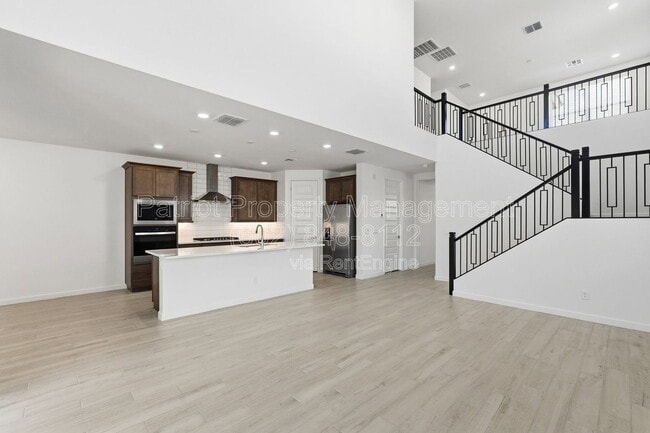Building Photo - 7404 W Buckhorn Trail
