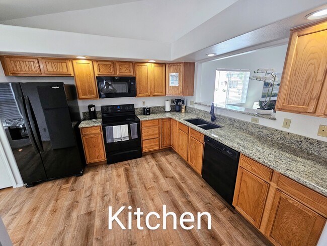 Photo - 1997 Traces Ln Unit A