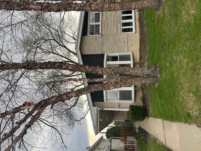 Building Photo - 7258 N Crawford Ave