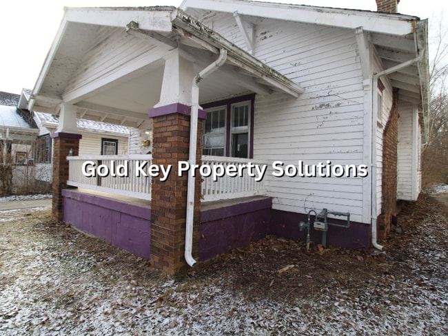 Photo - Large 2 BR 1 BA House with Covered Front Porch and Dining Room (NO SECTION 8)