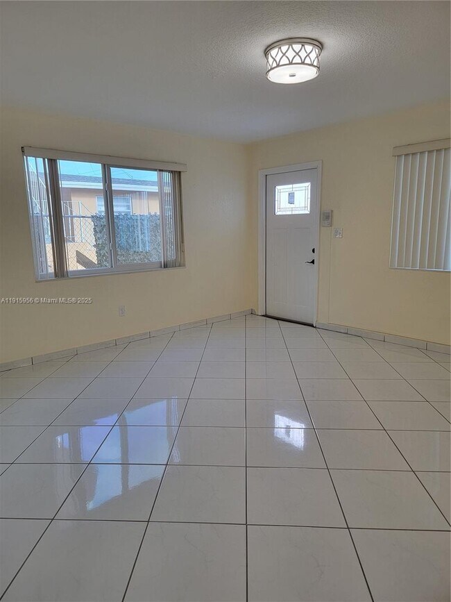 Photo - 1037 W 23rd St Apartamento Unidad 1037