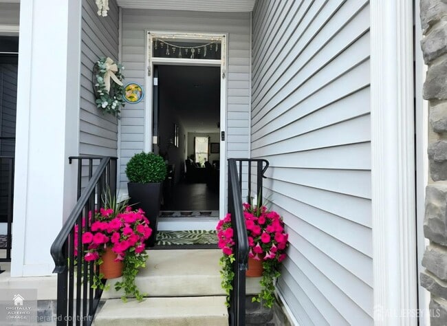 Building Photo - 27 Wisteria Ct