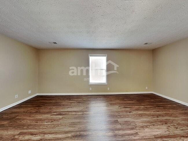 Photo - 2740 N Whitfield Rd