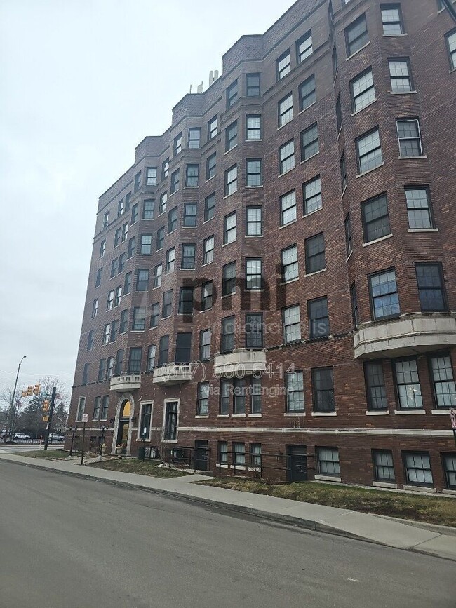 Photo - 1 W 28th St Unit 101